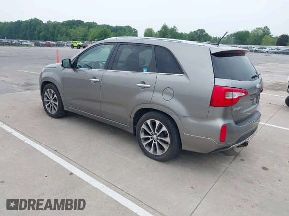 2014 Kia Sorento SX z VIN 5XYKW4A77EG434282, wystawiony jako IAAI lot #42513036 z przebiegiem 175 186 mil mil oraz . Historia ofert i sprzedaży dostępna na DreamBid. Obrazek 3.