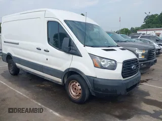 2019 Ford Transit z VIN 1FTYR2CM6KKA87249, wystawiony jako IAAI lot #42684483 z przebiegiem 194 890 mil mil oraz . Historia ofert i sprzedaży dostępna na DreamBid. Obrazek 1.