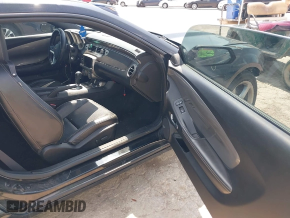 2013 Chevrolet Camaro LT with VIN 2G1FC1E37D9172623, listed as a IAAI auction lot 42357060 with 123,607 mi miles and . Bid and sale history available at DreamBid. Image 5.