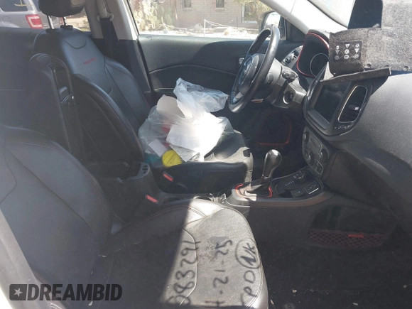2019 Jeep Compass Trailhawk with VIN 3C4NJDDB4KT780239, listed as a IAAI auction lot 42095643 with 68,995 mi miles and . Bid and sale history available at DreamBid. Image 5.