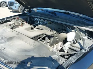 2016 Chevrolet Suburban LTZ z VIN 1GNSKJKC8GR446281, wystawiony jako IAAI lot #43237466 z przebiegiem 92 963 mil mil oraz . Historia ofert i sprzedaży dostępna na DreamBid. Obrazek 19.