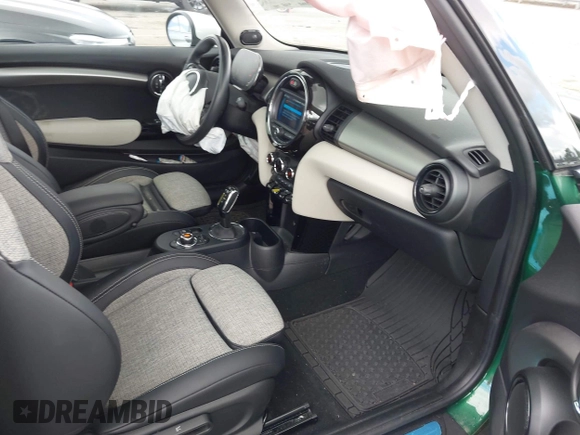 2021 MINI Hardtop Cooper SE with VIN WMWXP3C06M2N26986, listed as a IAAI auction lot 42023528 with 39,068 mi miles and . Bid and sale history available at DreamBid. Image 5.
