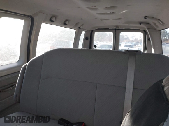 2008 Ford Econoline Passenger XL with VIN 1FBSS31L08DB22945, listed as a IAAI auction lot 41315012 with 330,809 mi miles and . Bid and sale history available at DreamBid. Image 8.