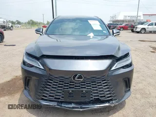 2024 Lexus RX 350 z VIN 2T2BAMBA6RC028869, wystawiony jako IAAI lot #42212479 z przebiegiem Nie podano mil oraz . Historia ofert i sprzedaży dostępna na DreamBid. Obrazek 6.