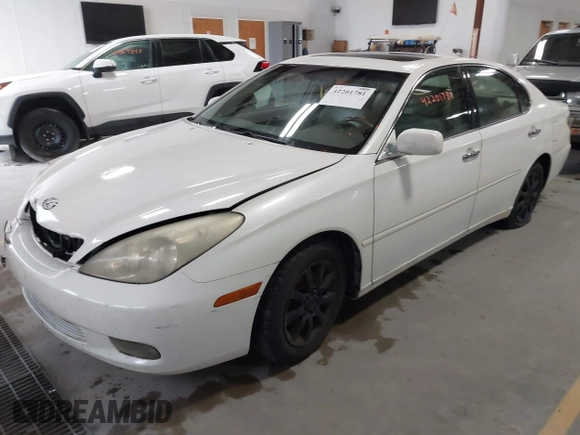 2003 Lexus ES with VIN JTHBF30G036003423, listed as a IAAI auction lot 42201781 with 238,105 mi miles. Bid and sale history available at carsss.com. Image 2.