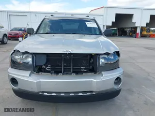 2007 Jeep Grand Cherokee Laredo with VIN 1J8GS48K17C507013, listed as a IAAI auction lot 41702347 with 178,119 mi miles. Bid and sale history available at carsss.com. Image 12.