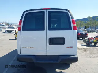 2007 GMC Savana Cargo with VIN 1GTGG25V471229750, listed as a IAAI auction lot 41851956 with 277,390 mi miles. Bid and sale history available at carsss.com. Image 16.