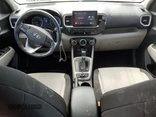 2022 Hyundai Venue SEL z VIN KMHRC8A39NU132059, wystawiony jako Copart lot #57448215 z przebiegiem 85 657 mil mil oraz Tytuł czysty. Historia ofert i sprzedaży dostępna na DreamBid. Obrazek 8.