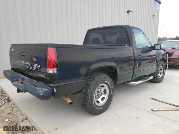 1998 Chevrolet C/K 1500 with VIN 1GCEC14W1WZ225923, listed as a Copart auction lot 45742875 with 171,077 mi miles and Salvage Title. Bid and sale history available at carsss.com. Image 3.