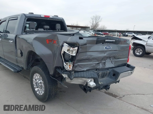 2021 Ford Super Duty F-250 SRW XL with VIN 1FT7W2BN1MEC37686, listed as a IAAI auction lot 41735683 with 68,235 mi miles. Bid and sale history available at carsss.com. Image 6.