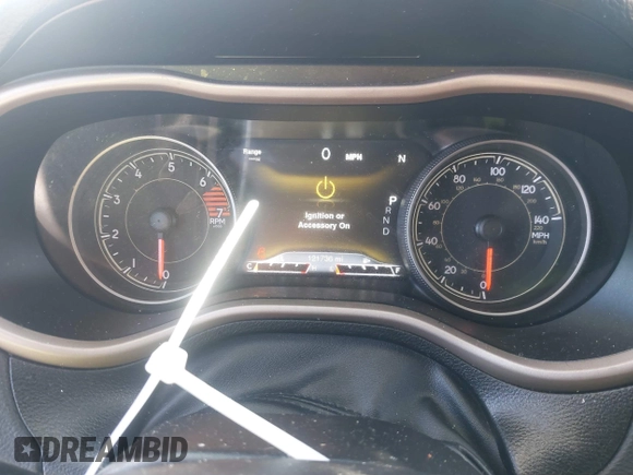 2017 Jeep Cherokee Limited with VIN 1C4PJLDB1HW517745, listed as a IAAI auction lot 41401733 with 121,736 mi miles. Bid and sale history available at carsss.com. Image 7.