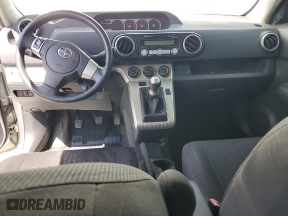 2009 Scion xB z VIN JTLKE50E491072074, wystawiony jako Copart lot #56559755 z przebiegiem Nie podano mil oraz Szkoda całkowita • Salvage title. Historia ofert i sprzedaży dostępna na DreamBid. Obrazek 8.