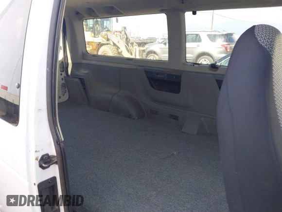 2008 Ford Econoline Passenger XL with VIN 1FBNE31L18DA20963, listed as a IAAI auction lot 41869182 with 150,027 mi miles. Bid and sale history available at carsss.com. Image 8.