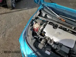 2017 Toyota Prius Plus with VIN JTDKARFP4H3041482, listed as a Copart auction lot 90589755 with 60,012 mi miles and Salvage title. Bid and sale history available at DreamBid. Image 13.