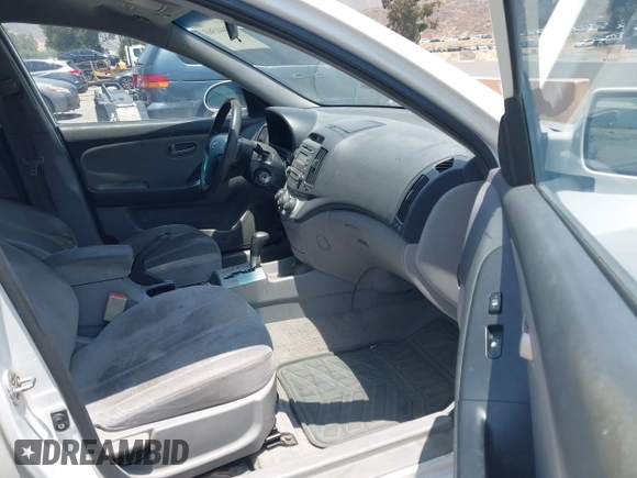 2007 Hyundai Elantra GLS z VIN KMHDU46D27U249230, wystawiony jako IAAI lot #42441363 z przebiegiem 161 689 mil mil oraz . Historia ofert i sprzedaży dostępna na DreamBid. Obrazek 5.
