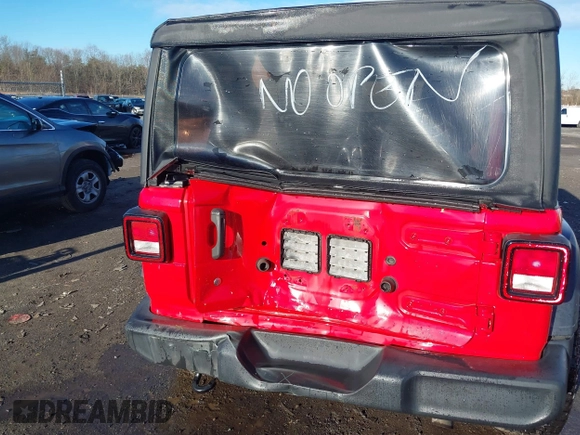 2020 Jeep Wrangler Unlimited Sport S с VIN 1C4HJXDG2LW341045, выставлен на аукционе IAAI как лот 41208571 с пробегом 121 244 миль миль и . История ставок и продаж доступна на DreamBid. Изображение 6.