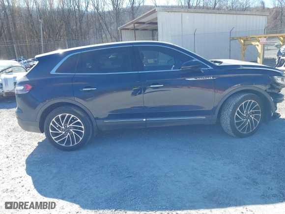 2019 Lincoln Nautilus Reserve with VIN 2LMPJ6LP2KBL12796, listed as a IAAI auction lot 41427007 with 66,445 mi miles. Bid and sale history available at carsss.com. Image 13.