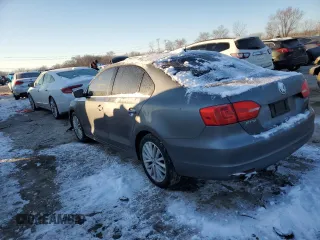 2011 Volkswagen Jetta SEL with VIN 3VWLZ7AJ2BM360094, listed as a Copart auction lot 87444734 with 140,417 mi miles and Salvage title. Bid and sale history available at DreamBid. Image 2.