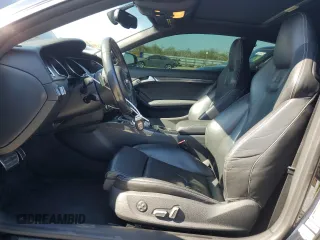 2013 Audi S5 Premium Plus z VIN WAUCGAFR9DA043933, wystawiony jako Copart lot #47098075 z przebiegiem 96 069 mil mil oraz Tytuł czysty. Historia ofert i sprzedaży dostępna na DreamBid. Obrazek 7.