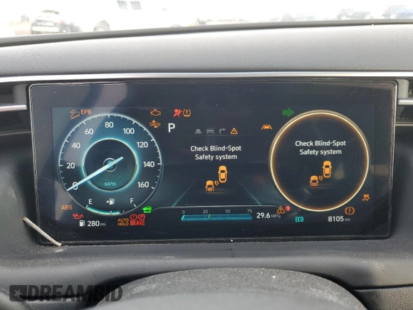 2024 Hyundai Tucson SEL Convenience with VIN KM8JCCD19RU211490, listed as a Copart auction lot 44221925 with 8,105 mi miles and Salvage Title. Bid and sale history available at carsss.com. Image 9.