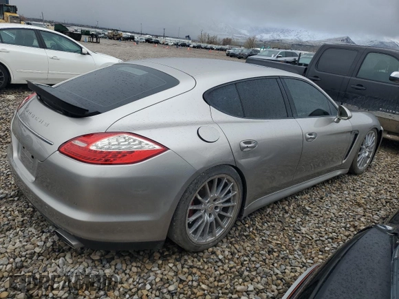 2012 Porsche Panamera z VIN WP0AA2A76CL013170, wystawiony jako Copart lot #47449855 z przebiegiem 178 082 mil mil oraz Czysty tytuł • Clean title. Historia ofert i sprzedaży dostępna na DreamBid. Obrazek 3.