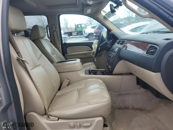 2007 Chevrolet Suburban LTZ with VIN 1GNFK16377J286470, listed as a Copart auction lot 44264585 with 0 mi miles and Salvage Title. Bid and sale history available at carsss.com. Image 7.