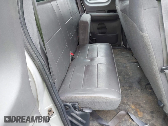 2002 Ford F-150 XL с VIN 1FTRX18L52NB18963, выставлен на аукционе IAAI как лот 42042014 с пробегом 229 262 миль миль и . История ставок и продаж доступна на DreamBid. Изображение 8.