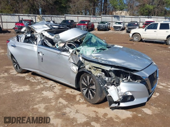 2019 Nissan Altima 2.5 SL with VIN 1N4BL4EV0KC156204, listed as a IAAI auction lot 41663798 with 131,117 mi miles. Bid and sale history available at carsss.com. Image 1.