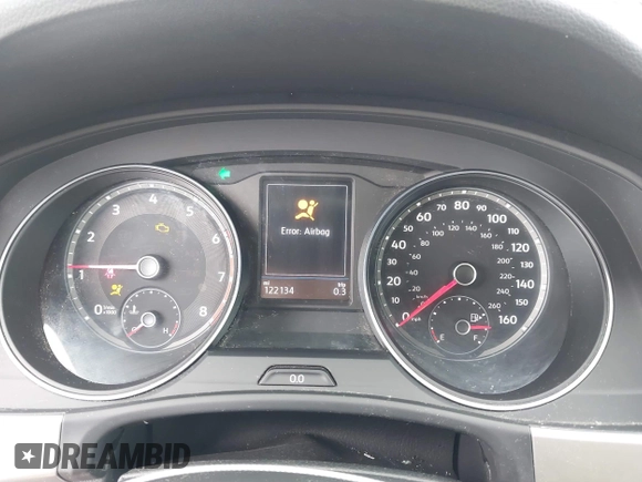 2018 Volkswagen Atlas SE with VIN 1V2KR2CA5JC570959, listed as a IAAI auction lot 42202947 with 122,134 mi miles and . Bid and sale history available at DreamBid. Image 7.