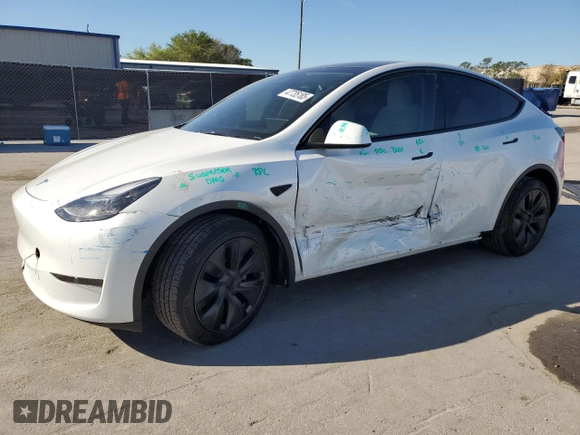 2024 Tesla Model Y with VIN 7SAYGDED3RF130826, listed as a Copart auction lot 47735185 with 10,467 mi miles and Non Repairable. Bid and sale history available at DreamBid. Image 1.