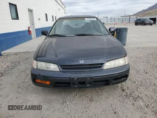 1995 Honda Accord LX with VIN JHMCD5633SC063013, listed as a Copart auction lot 52360725 with 150,552 mi miles and Salvage Title. Bid and sale history available at carsss.com. Image 5.
