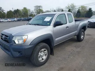 2015 Toyota Tacoma z VIN 5TFUX4EN9FX037511, wystawiony jako IAAI lot #42032253 z przebiegiem 180 516 mil mil oraz . Historia ofert i sprzedaży dostępna na DreamBid. Obrazek 17.
