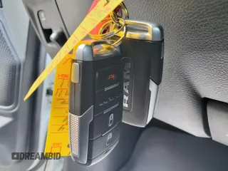 2024 Ram 1500 Tradesman z VIN 1C6RRFGG1RN221911, wystawiony jako IAAI lot #42854260 z przebiegiem 74 mil mil oraz . Historia ofert i sprzedaży dostępna na DreamBid. Obrazek 1.