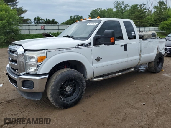 2013 Ford F-250 XL with VIN 1FT7X2BTXDEA73365, listed as a Copart auction lot 61913625 with 230,628 mi miles and Clean title. Bid and sale history available at DreamBid. Image 1.