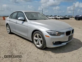 2013 BMW 3 Series 328i z VIN WBA3C1C52DF441727, wystawiony jako Copart lot #58062675 z przebiegiem 72 917 mil mil oraz Szkoda całkowita • Salvage title. Historia ofert i sprzedaży dostępna na DreamBid. Obrazek 4.