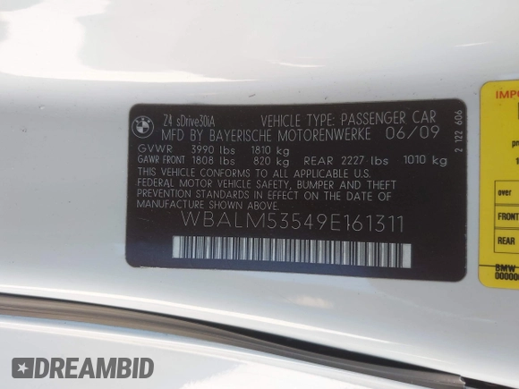 2009 BMW Z4 sDrive30i with VIN WBALM53549E161311, listed as a IAAI auction lot 41985897 with 112,997 mi miles. Bid and sale history available at carsss.com. Image 9.
