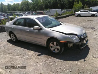 2007 Ford Fusion SE with VIN 3FAHP01127R152030, listed as a IAAI auction lot 33457957 with 197,513 mi miles. Bid and sale history available at carsss.com. Image 1.