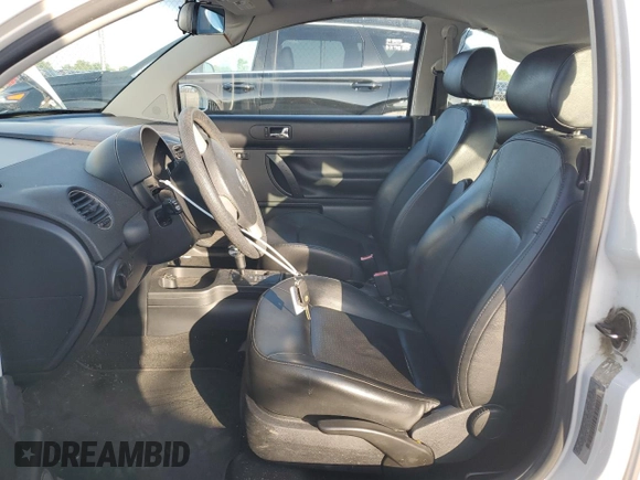 2010 Volkswagen Beetle with VIN 3VWPW3AG7AM014628, listed as a Copart auction lot 61751805 with 67,874 mi miles and Salvage title. Bid and sale history available at DreamBid. Image 7.