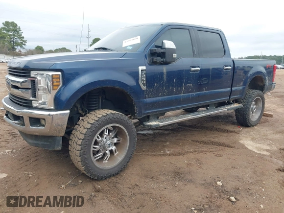 2018 Ford Super Duty F-250 SRW XL with VIN 1FT7W2B62JEB96232, listed as a IAAI auction lot 41705890 with 122,200 mi miles. Bid and sale history available at carsss.com. Image 17.
