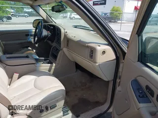 2005 Chevrolet Tahoe LT z VIN 1GNEC13T05J164155, wystawiony jako IAAI lot #42015852 z przebiegiem 216 683 mil mil oraz . Historia ofert i sprzedaży dostępna na DreamBid. Obrazek 5.