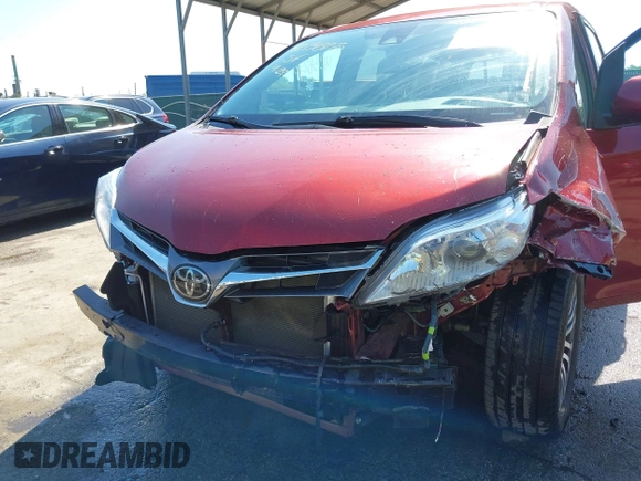2020 Toyota Sienna XLE Auto Access Seat with VIN 5TDYZ3DCXLS031692, listed as a IAAI auction lot 42138270 with 71,971 mi miles and . Bid and sale history available at DreamBid. Image 6.