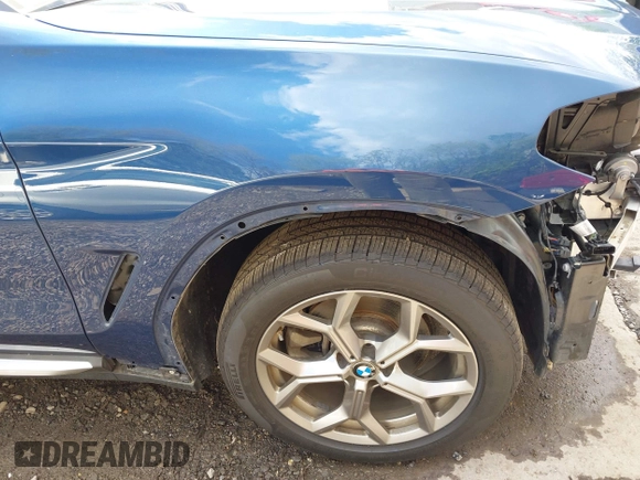 2020 BMW X3 xDrive30i z VIN 5UXTY5C0XL9D50400, wystawiony jako IAAI lot #42197545 z przebiegiem 46 467 mil mil oraz . Historia ofert i sprzedaży dostępna na DreamBid. Obrazek 19.
