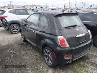 2016 FIAT 500 Sport z VIN 3C3CFFBR3GT133718, wystawiony jako IAAI lot #40791270 z przebiegiem 42 232 mil mil oraz . Historia ofert i sprzedaży dostępna na DreamBid. Obrazek 3.