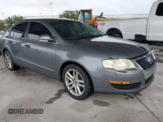 2008 Volkswagen Passat Komfort z VIN WVWJK73C18E227564, wystawiony jako IAAI lot #42251998 z przebiegiem 103 100 mil mil oraz . Historia ofert i sprzedaży dostępna na DreamBid. Obrazek 1.