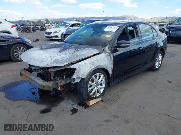2012 Volkswagen Jetta SE с VIN 3VWDP7AJ1CM377271, выставлен на аукционе IAAI как лот 42083435 с пробегом Не указан миль и . История ставок и продаж доступна на DreamBid. Изображение 2.