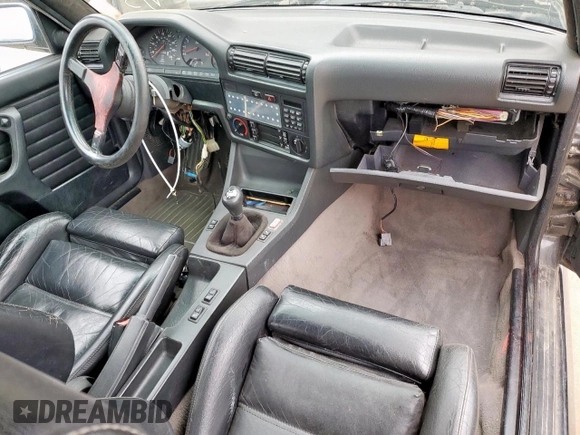 1991 BMW M3 z VIN WBSAK0310MAE34501, wystawiony jako Copart lot #45642275 z przebiegiem 129 936 mil mil oraz Czysty tytuł • Clean title. Historia ofert i sprzedaży dostępna na DreamBid. Obrazek 8.