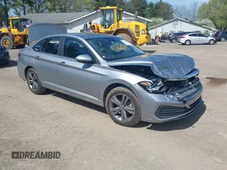 2024 Volkswagen Jetta SE with VIN 3VWEM7BU8RM048873, listed as a IAAI auction lot 42092069 with 18,372 mi miles and . Bid and sale history available at DreamBid. Image 1.