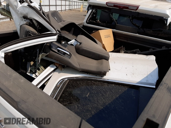 2021 GMC Sierra 1500 Denali z VIN 3GTU9FET8MG378713, wystawiony jako Copart lot #57685721 z przebiegiem Nie podano mil oraz Szkoda całkowita • Salvage title. Historia ofert i sprzedaży dostępna na DreamBid. Obrazek 9.