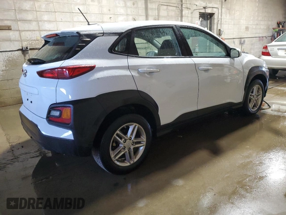 2021 Hyundai Kona SE z VIN KM8K12AA5MU691612, wystawiony jako Copart lot #56433625 z przebiegiem 85 499 mil mil oraz Szkoda całkowita • Salvage title. Historia ofert i sprzedaży dostępna na DreamBid. Obrazek 3.