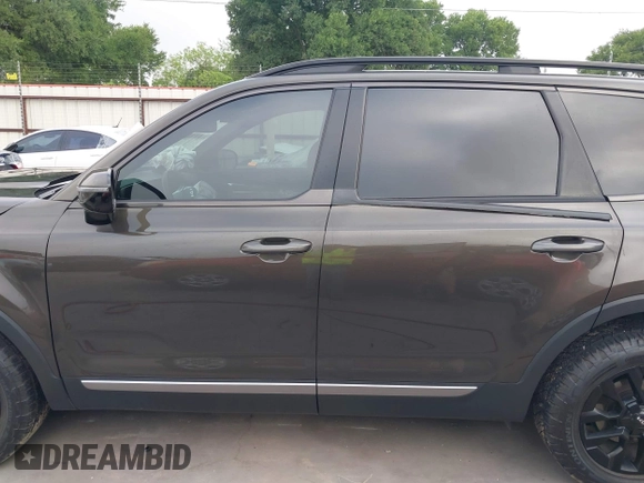 2023 Kia Telluride SX Prestige X-Pro с VIN 5XYP5DGC8PG357339, выставлен на аукционе IAAI как лот 42035859 с пробегом 26 835 миль миль и . История ставок и продаж доступна на DreamBid. Изображение 13.